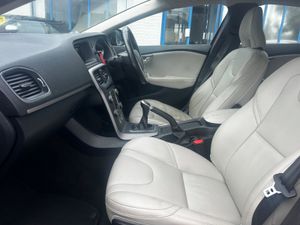 2015 VOLVO V40 1.6 PETROL LOW KMS LEATHER - Image 4