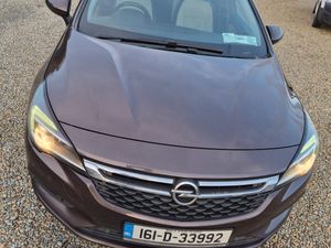 High spec Opel Astra 2016 5 dr - Image 4