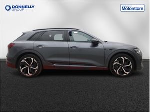 Audi E-tron Estate Black Edition - Image 3