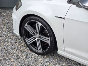 2015 VOLKSWAGEN GOLF R WAGON 4-MOTION DSG - Image 3