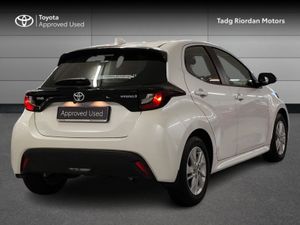 Toyota Yaris 1.5 HYBRID LUNA *PRICE REDUCTION* - Image 2