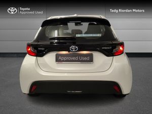 Toyota Yaris 1.5 HYBRID LUNA *PRICE REDUCTION* - Image 4