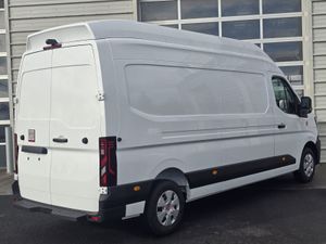 Renault Master Red Edition L3H3 150BHP - Image 4
