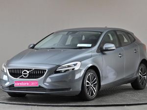 Volvo V40 2.0 D2 Momentum 6spd  full Leather reve - Image 3