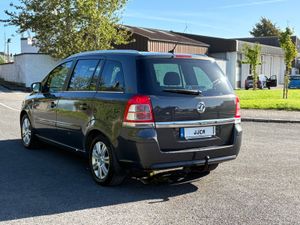 ABSOLUTELY IMMACULATE 7 SEATER DIESEL - Image 4