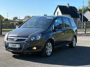 ABSOLUTELY IMMACULATE 7 SEATER DIESEL - Image 3
