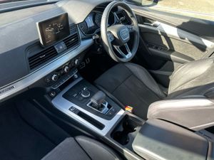 Audi Q5 S-line Quattro 40 2.0tdi S-tronic Auto - Image 3