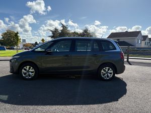 ABSOLUTELY IMMACULATE 2017 (171) 7 SEATER - Image 4