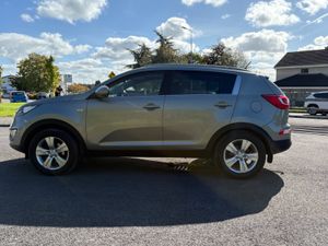 ABSOLUTELY TOP SPEC KIA SPORTAGE - Image 4