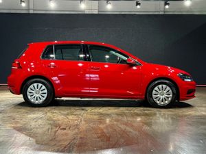 Volkswagen Golf 1.2 AUTOMATIC - REVERSE CAMERA - A - Image 4