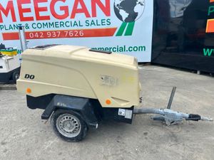 2018 DOOSAN 105 CFM ROAD AIR COMPRESSOR - Image 2