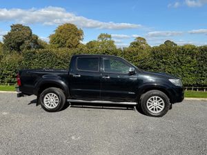 2016 Toyota Hilux 3.0 D-4D Invincible 5 Seat N1 - Image 3
