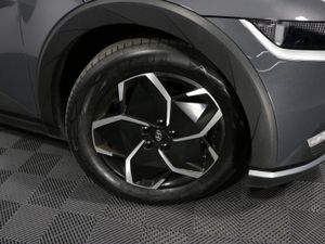 Hyundai Ioniq 5 Executive Plus 77 kWh EV - Image 3