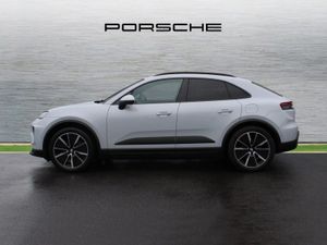 Porsche Macan 4 Electric - Image 3