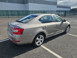 Skoda Octavia 1.6 TDI, STYLE MODEL, HISTORY, FINAN - Image 3