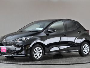 Toyota Yaris 1.0 Auto Petrol  reverse Cam park Se - Image 4