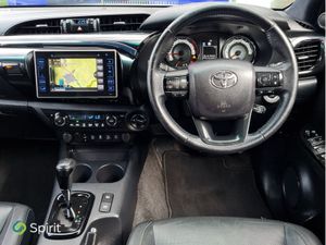 Toyota HiLux Invincible X Auto - Image 4