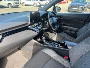 Toyota C-HR 1.8 Hybrid Sport - Image 3