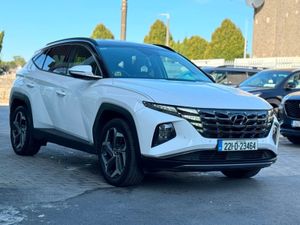 Hyundai Tucson 2WD Executive Plus HEV Auto  Black - Image 3