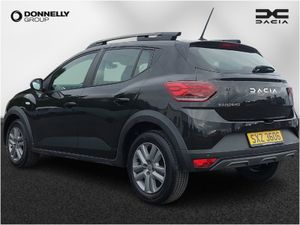 Dacia Sandero Stepway Hatchback Expression - Image 2