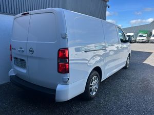 2021 Opel Vivaro , 2.0 with Air conditioning - Image 4