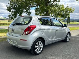 Hyundai i20 2014 premium Low Mileage - Image 4