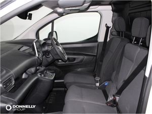 Vauxhall Combo Cargo L2 Electric Pro - Image 4