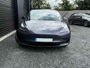 Tesla Model 3 2021 - Image 2
