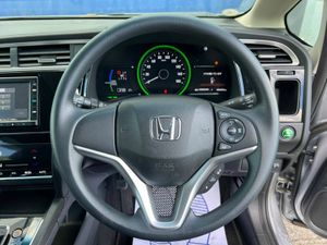Honda Shuttle 1.5 HYBRID AUTO // REVERSE CAMERA // - Image 4