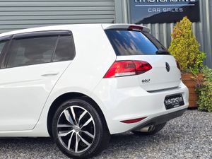 2014 VOLKSWAGEN GOLF GT HIGHLINE LOW KM - Image 4