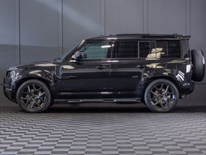 242 Land Rover Defender 110 XS Edition *Pan Roof - Image 3