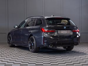 232 BMW 3-Series 330e M-Sport - Image 4