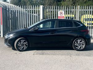Hyundai i20 Deluxe Plus - Image 4
