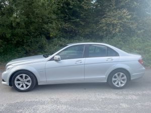 Mercedes-Benz C-Class 2012, automatic - Image 2