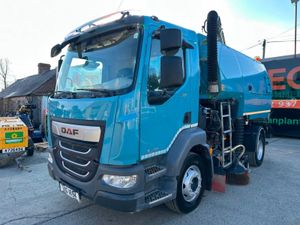 2019 DAF LF...JOHNSTON ROAD SWEEPER...77 KM. - Image 2