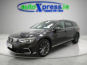 Volkswagen Passat 1.4 TSI GTE Advance Estate Autom - Image 3