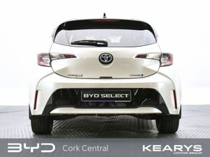 Toyota Corolla 1.8 Hybrid Luna Sport Hatchback - Image 3