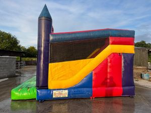 Bouncey castle 16 foot with blower - Image 4