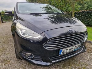 Ford S-Max Titanium 7 SEATS,  2YR WARRANTY, SUPERB - Image 4