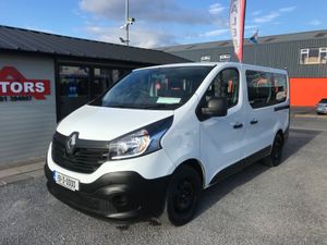 RENAULT TRAFIC 9 SEATER - Image 2