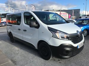 RENAULT TRAFIC 9 SEATER - Image 3