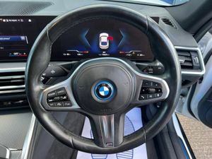 BMW i4 XDRIVE40E M-SPORT COMPETITION // VIRTUAL CO - Image 4