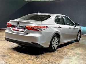 Toyota Camry HYBRID 2.5 AUTOMATIC SALOON - Image 4