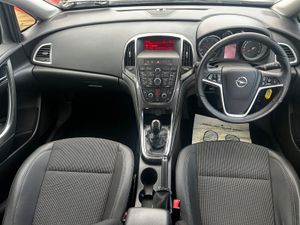 2014 OPEL ASTRA 1.7CDTI SE - Image 2