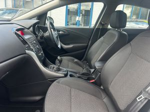2014 OPEL ASTRA 1.7CDTI SE - Image 4