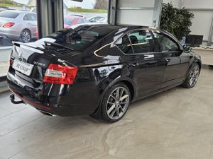 16 SKODA OCTAVIA VRS - Image 4