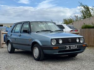 Volkswagen Golf GL 90bhp 05dr A - Image 4