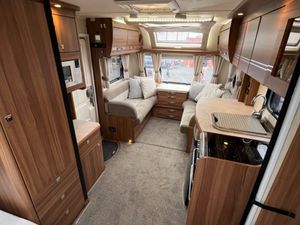 Buccaneer Cutter 4 Berth Fixed Island Bed Caravan - Image 4