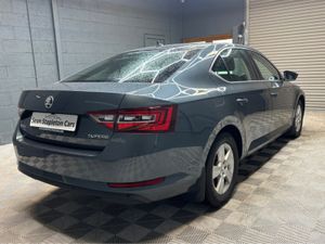 Skoda Superb AMBITION 2.0 TDI 150HP 4DR - Image 3