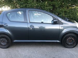 Toyota Aygo  1.0 VVT-i Aura 5 door - Image 2
